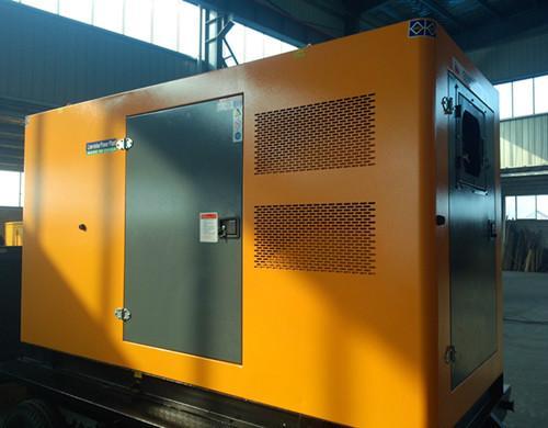 三亚汽油发电机组电瓶电解液的密度应该保持在什么范围？